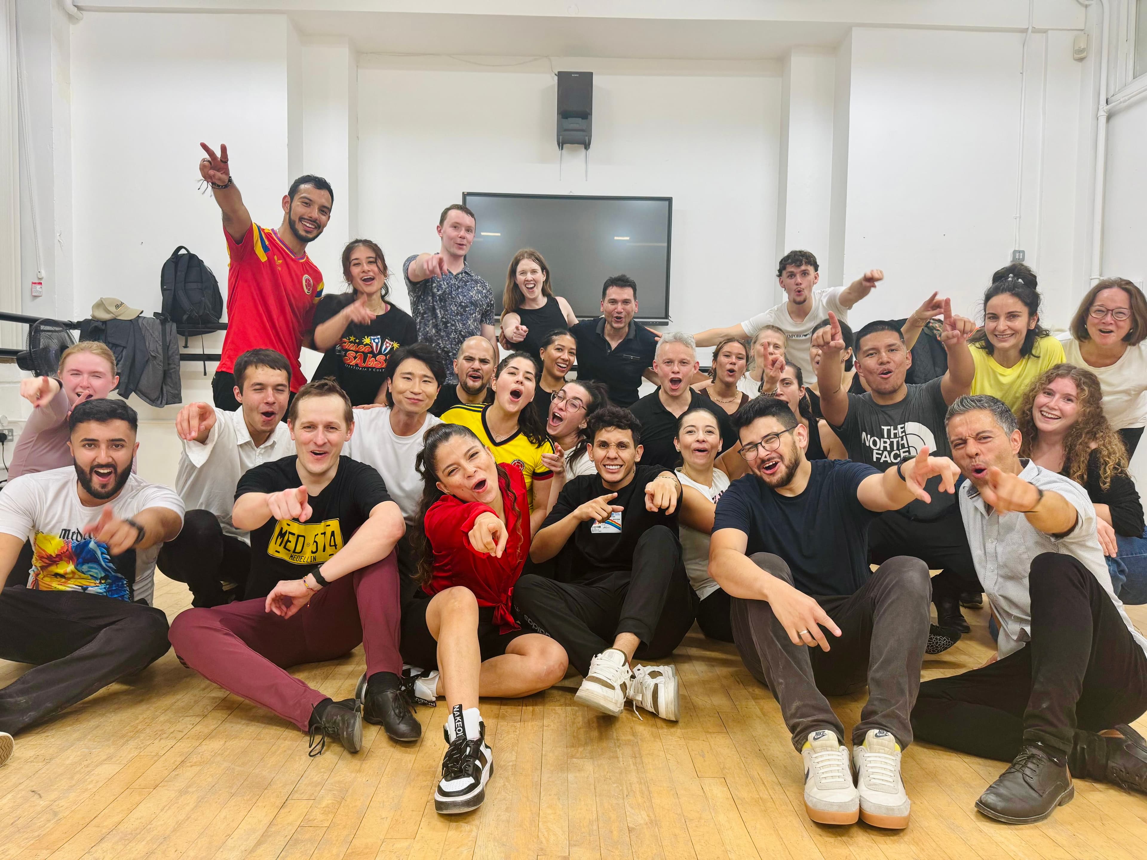 Cali Beat Dance students in Chiswick